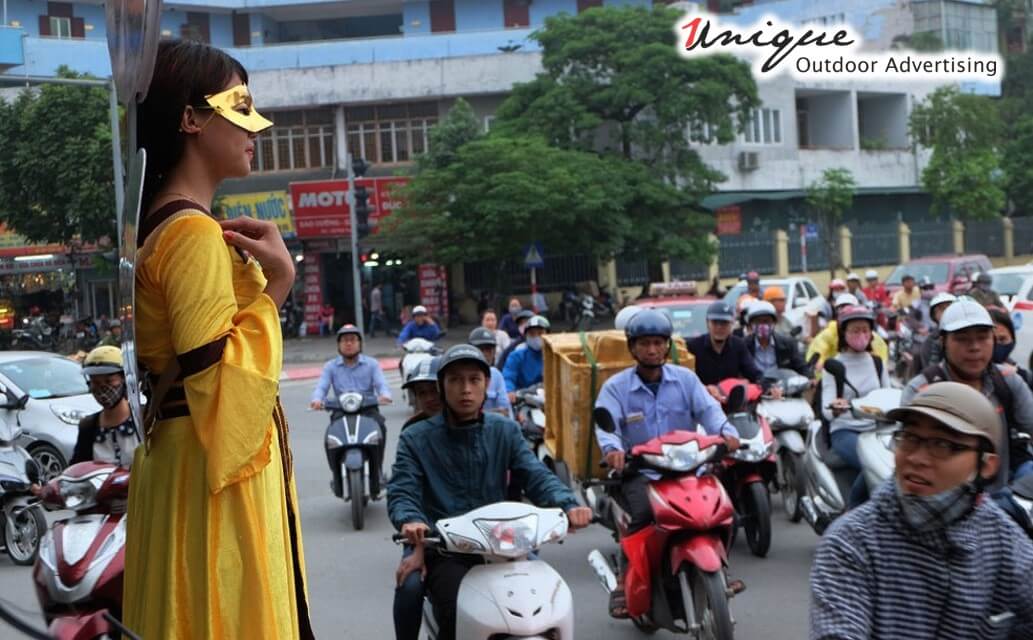 quảng cáo human billboard